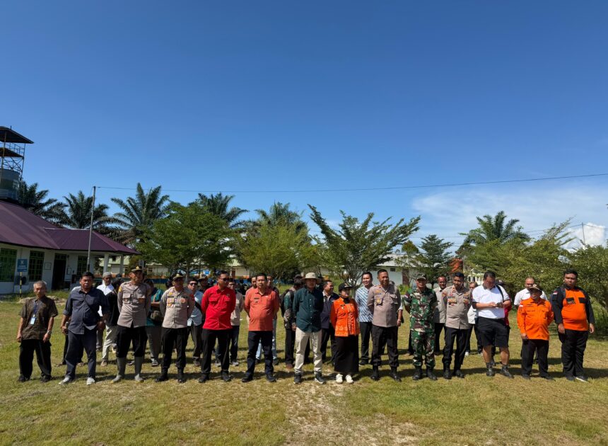 Tingkatkan Kesiapsiagaan Anggota Koramil 02/Sejangkung Hadiri Sosialisasi dan Simulasi Karhutla