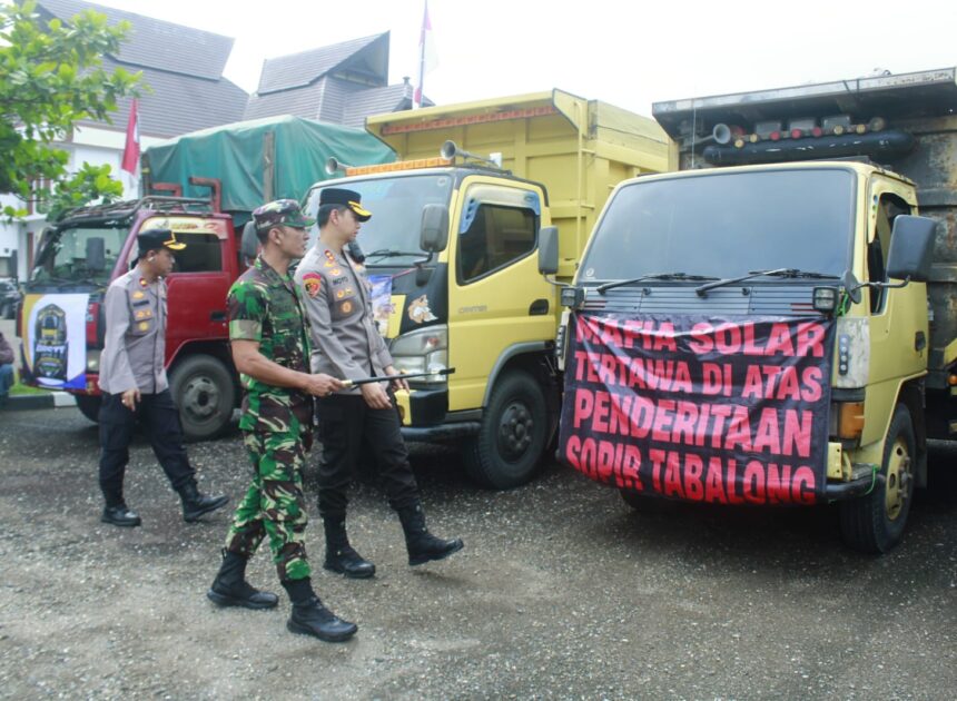 Dandim 1008/Tabalong Hadiri Aksi Damai Sopir Truk, Aspirasi Kelangkaan Solar Subsidi Disampaikan ke DPRD