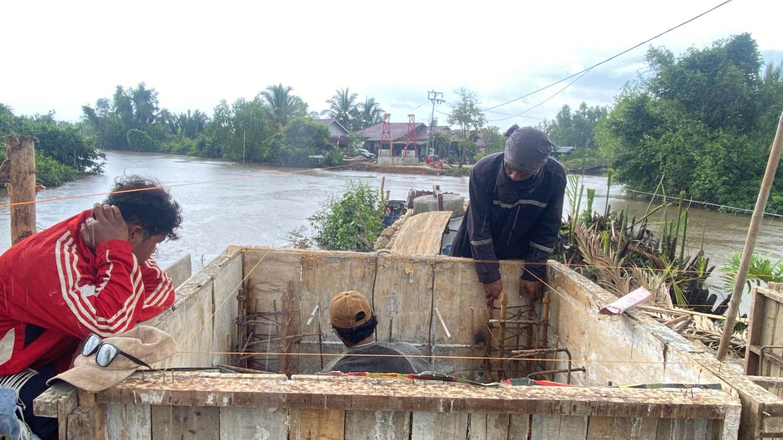 Pemasangan Baut Pondasi Menara Pylon Dimulai, Teknisi Khusus Didatangkan Ke Lokasi