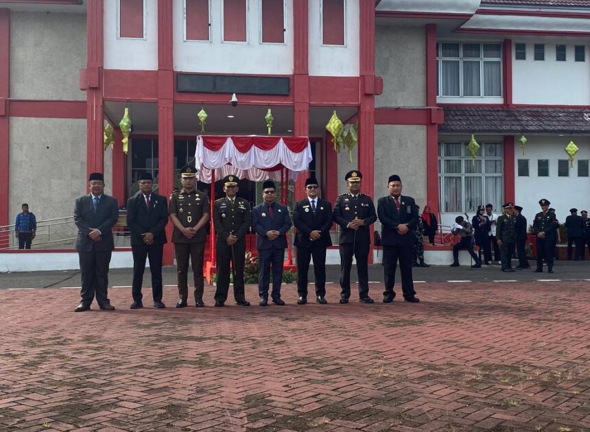 Dandim 1208/Sambas Menjadi Inspektur Upacara Pada Peringatan Hari Lahir Pancasila Tahun 2026