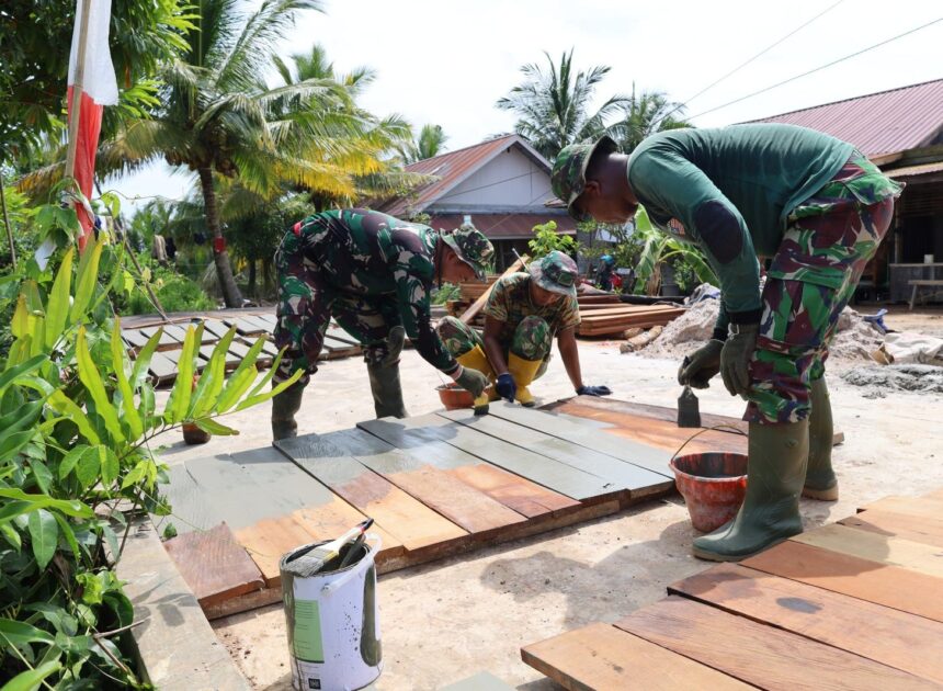Persiapan Lantai Jembatan Garuda Dimulai, Papan Ulin Jalani Pengecatan Dasar